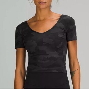 Lululemon Nulu Cropped Slim Yoga Short Sleeve - Black Camo